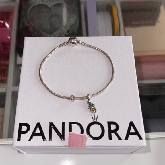 Pandora me snake bracelet - Picture 3 of 4